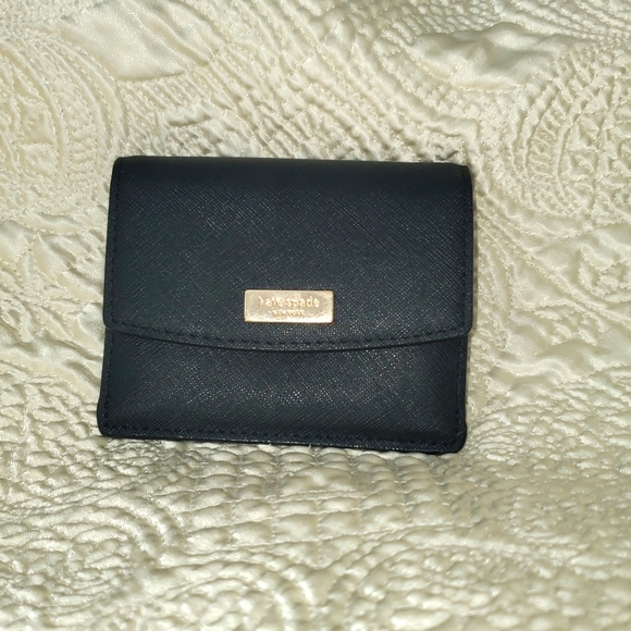 Kate Spade Wallet - Picture 1 of 9